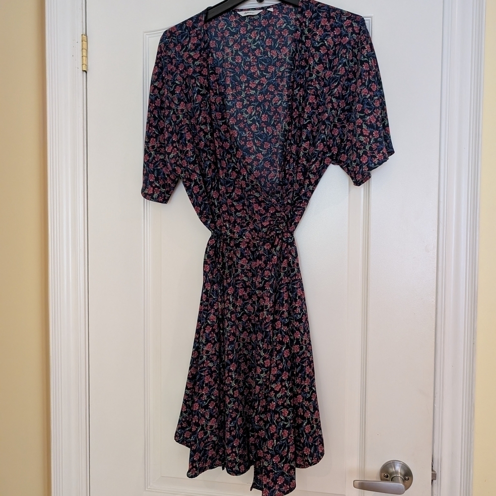 Floral Wrap Dress - Navy and Pink Reitmans